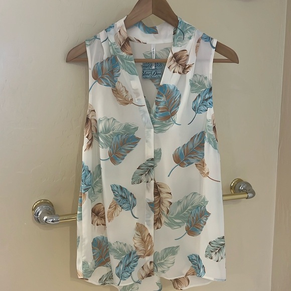 DNA couture Tops - Pretty Tank Top